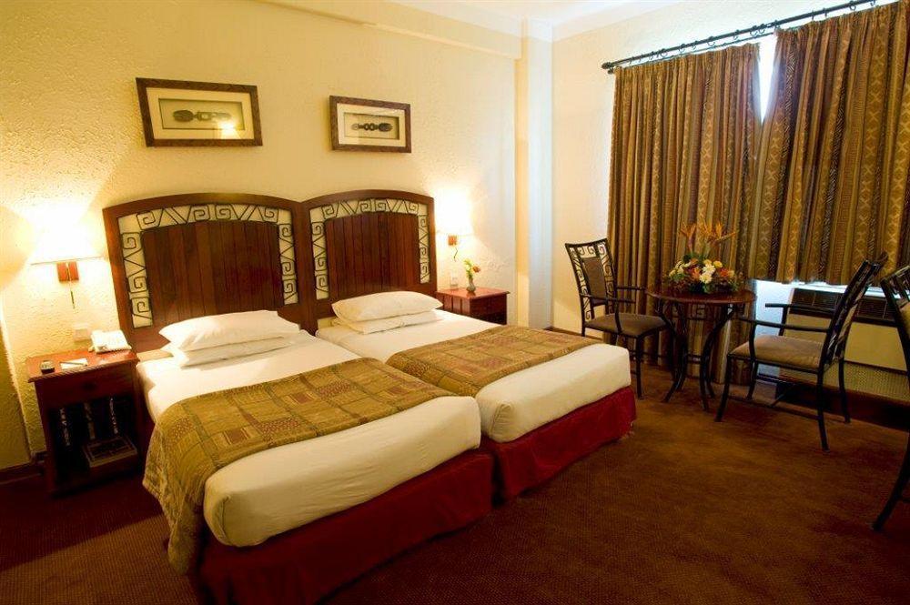Bulawayo Rainbow Hotel Exterior photo