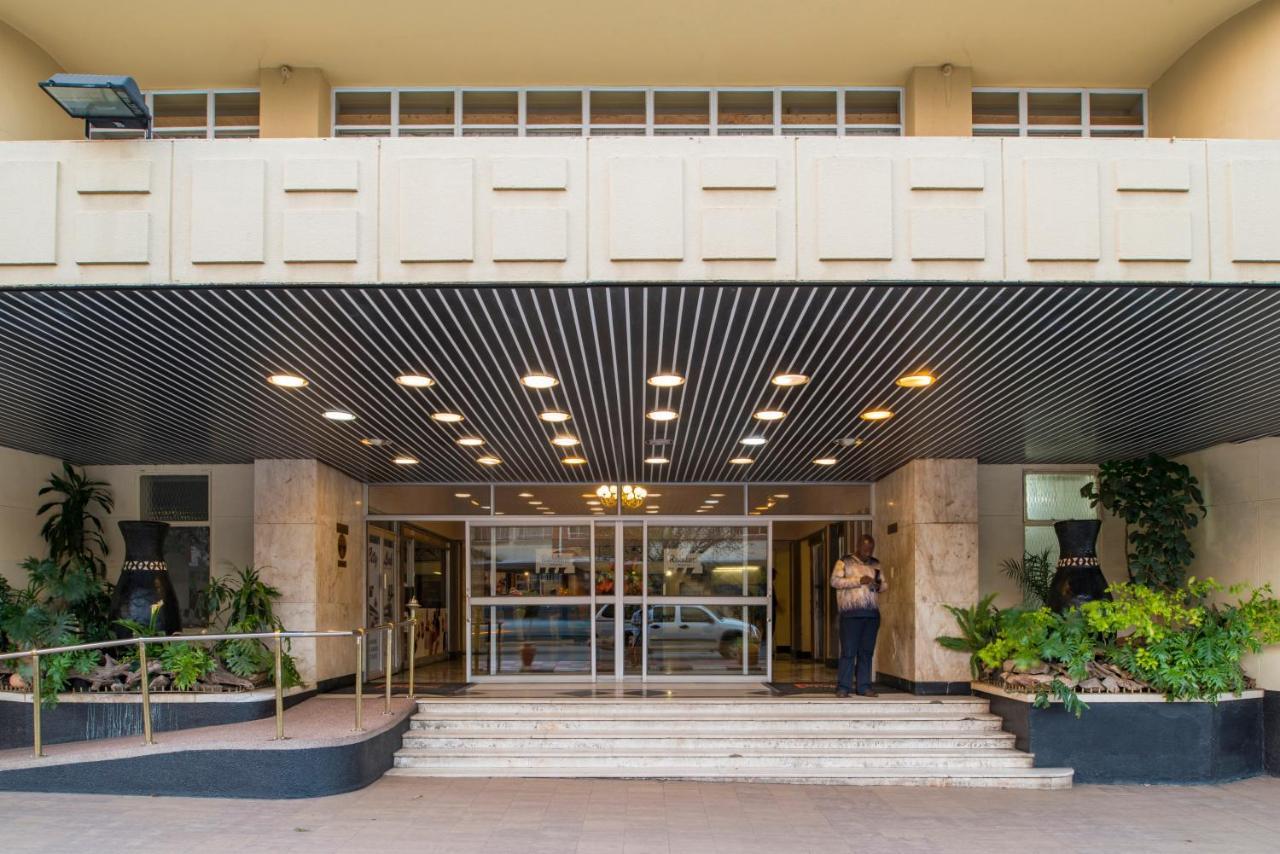 Bulawayo Rainbow Hotel Exterior photo